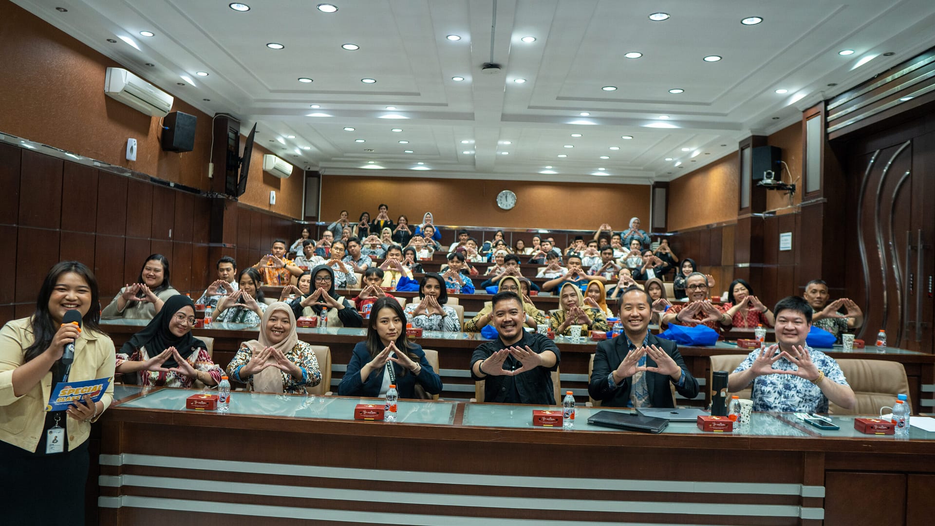 One Day Sit in Class Batch 2 With IBM Asia Malang and Trent Global College Singapore